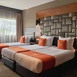 Xo Park West Hotel