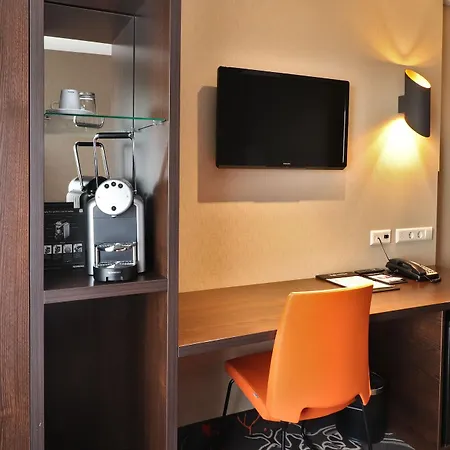 Szálloda Xo Park West 4*