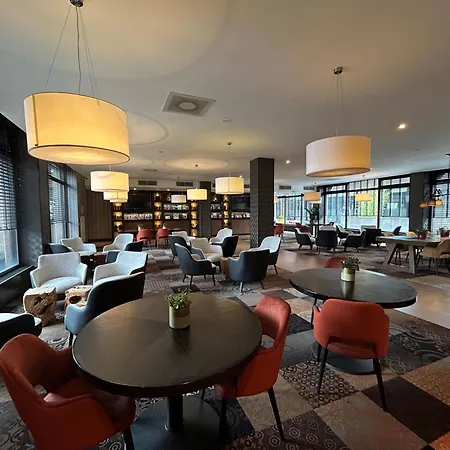 Xo Park West Hotel 4*