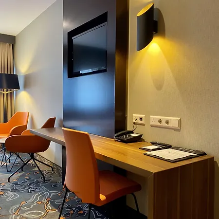 Szálloda Xo Park West 4*
