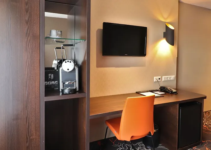 Hotel Xo Park West 4*