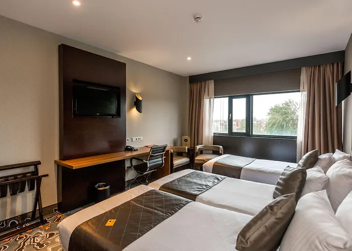 Xo Park West Hotel 4*