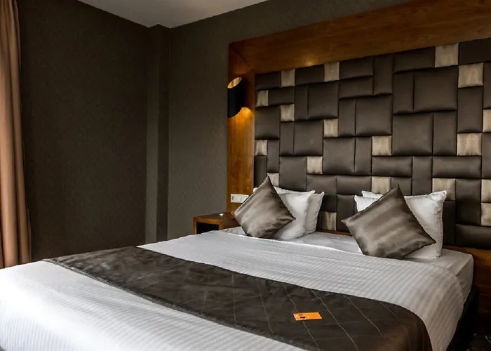 Xo Park West Hotel 4*